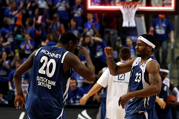 不难发现他 不难发现他